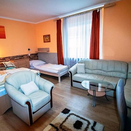 Krisztina Apartman Надьканижа Экстерьер фото